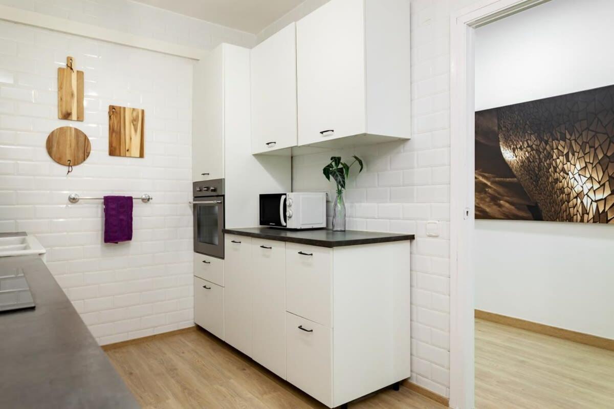 Exclusive Huge 4 Double Bedroom City Center Барселона Екстериор снимка